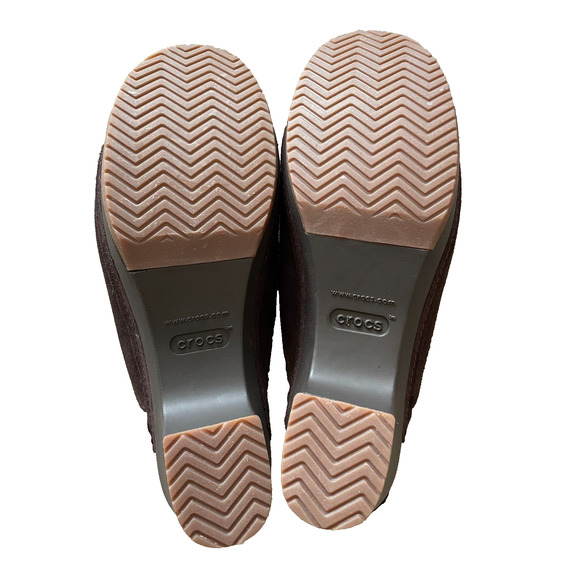 Crocs Women ~Sarah Lined Clogs~ Brown Faux Fur Slip On Comfort Shoes - NWT - Picture 3 of 5